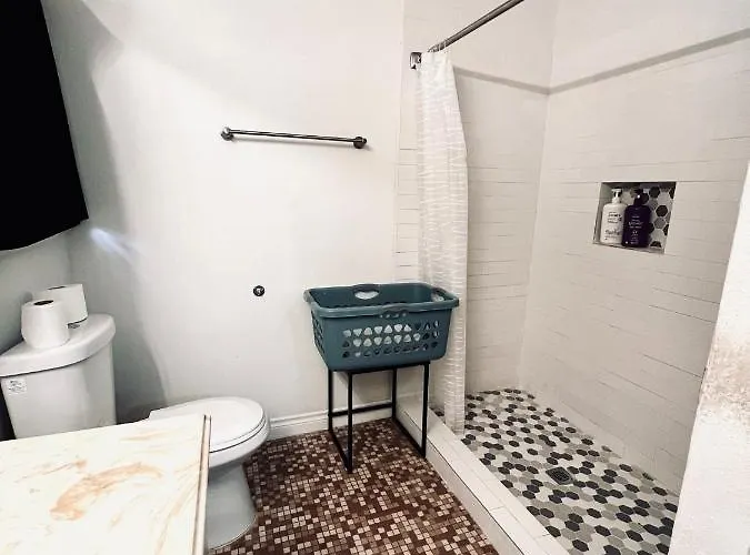 Cozy Private Bed & Bath Near Medical Center, Galleria And Dt